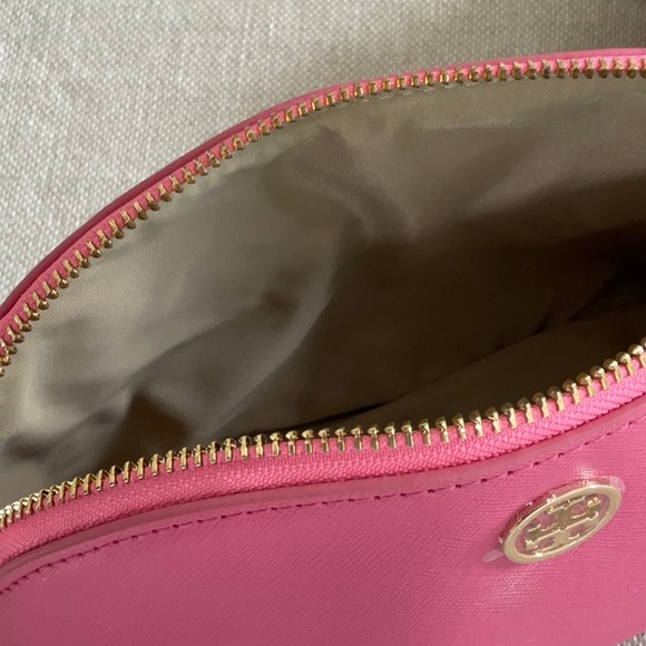 Tory Burch Robinson Makeup Bag - Picture 8 of 9
